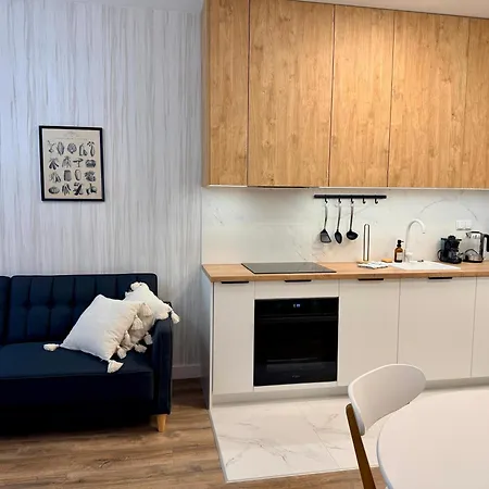 Apartment Ohmyhome Wola Z Parkingiem Warschau