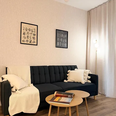 Ohmyhome Wola Z Parkingiem Apartment Warschau