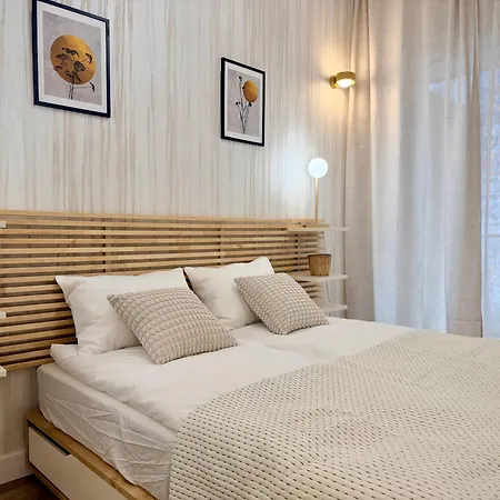 Daire Wola Urban Oasis By Ohmyhome Z Parkingiem Varşova