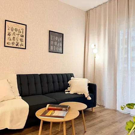 דירה Ohmyhome Wola Z Parkingiem ורשה