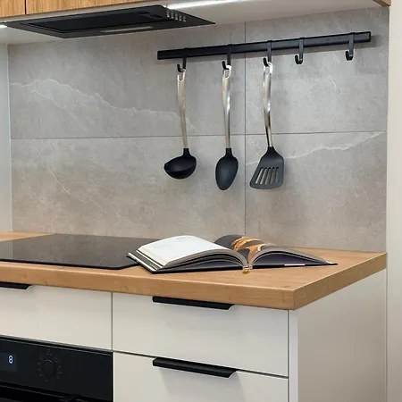 Ohmyhome Wola Z Parkingiem Apartmán Varšava