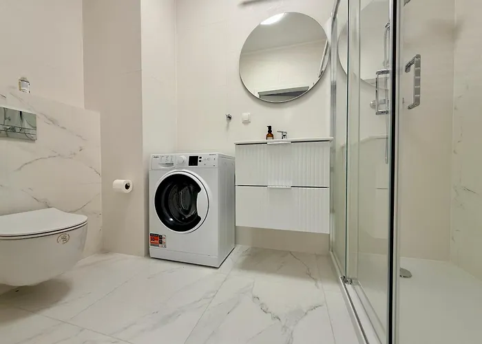 Wola Urban Oasis By Ohmyhome Z Parkingiem Warsaw