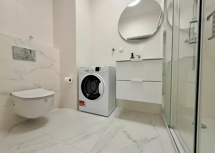 Wola Urban Oasis By Ohmyhome Z Parkingiem Warsaw